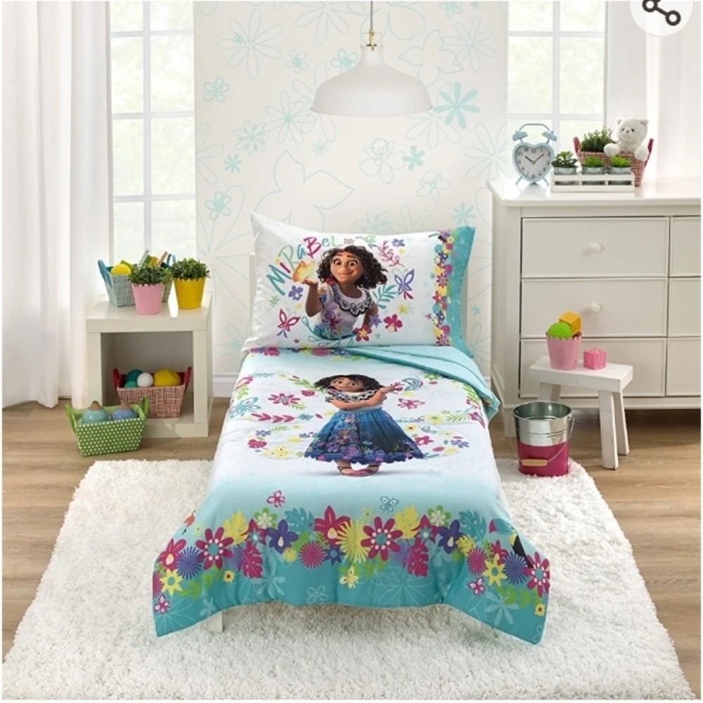 4 Piece Toddler Bed Set